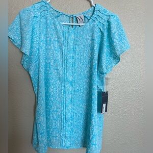 New with tags Worthington Blue comfortable and lightweight short sleeve top.